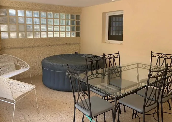 Ravissant Logement Avec Jacuzzi